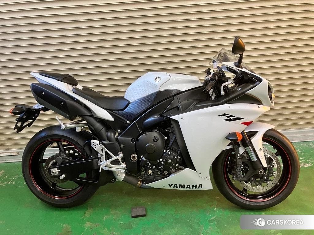 Проданный Yamaha YZF-R1 2010 из Японии