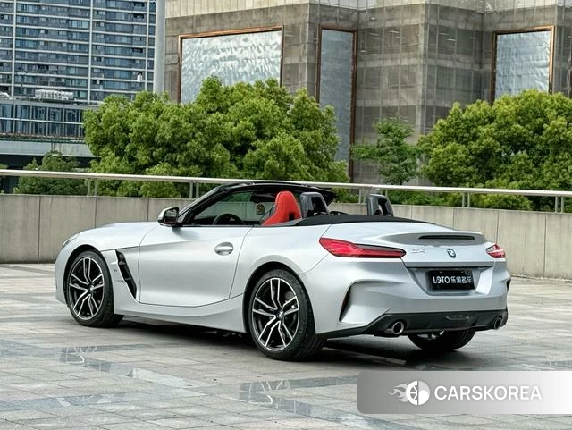 BMW Z4 2023 Серебристо-серый из Китая