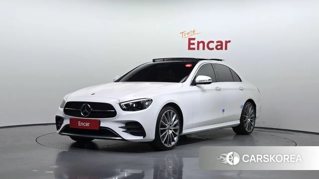 Mercedes-Benz E-Class W213 2021 Белый из Кореи