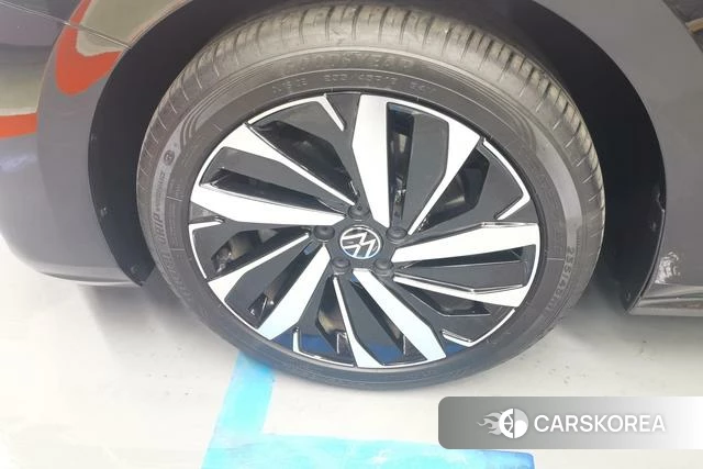 Volkswagen Passat 2023 Черный из Китая