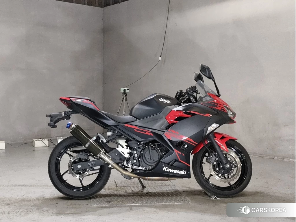 Проданный Kawasaki NINJA 250 2018 из Японии, фото 2