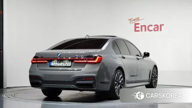 BMW 7 Series (G11) 2022 Серый из Кореи