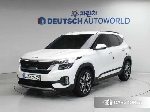 Kia Seltos 2022 Белый из Кореи