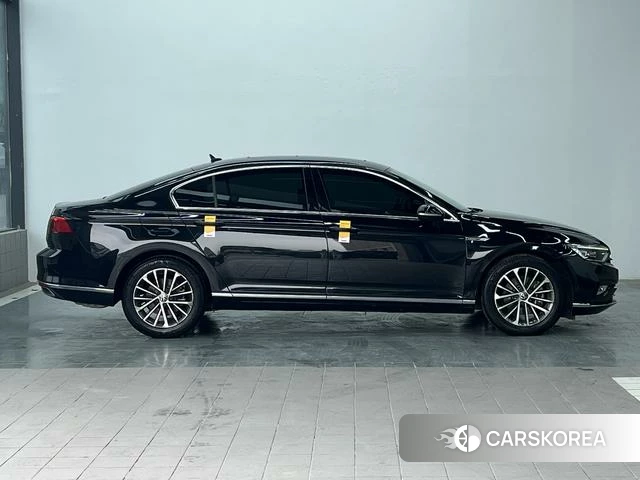 Volkswagen Magotan 2021 Черный из Китая