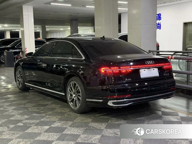 Audi A8 2022 Черный из Китая