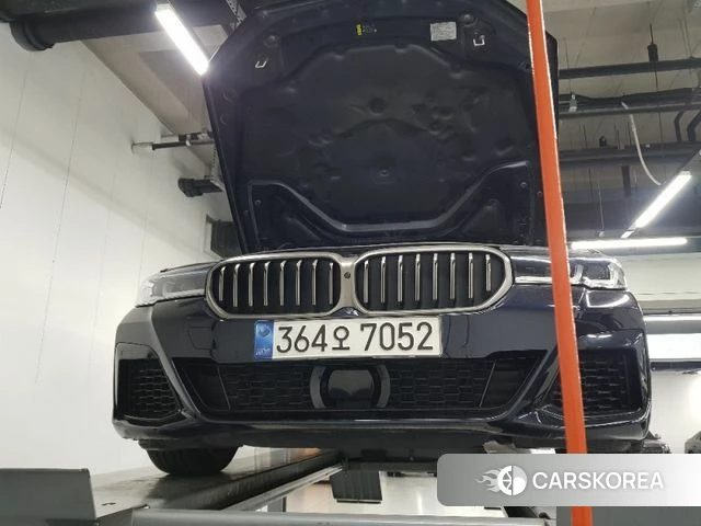 BMW 5 Series (G30) 2021 Черный из Кореи