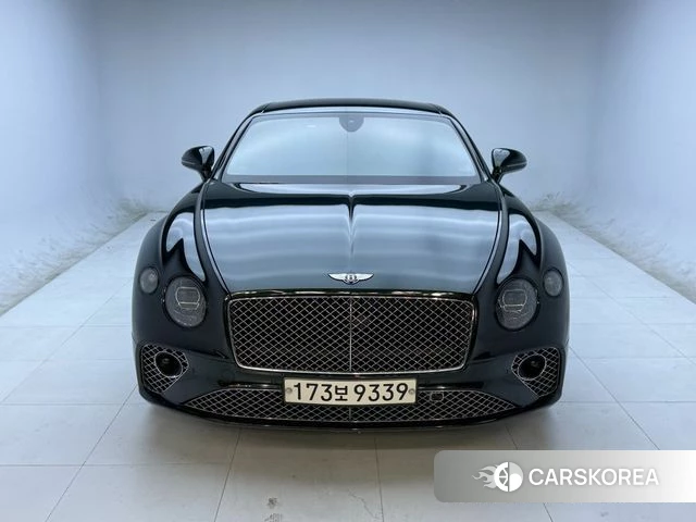 Bentley Continental GT 3rd Generation 2021 Белый из Кореи