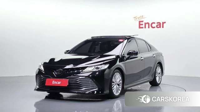 Toyota Camry (XV70) 2019 Черный из Кореи