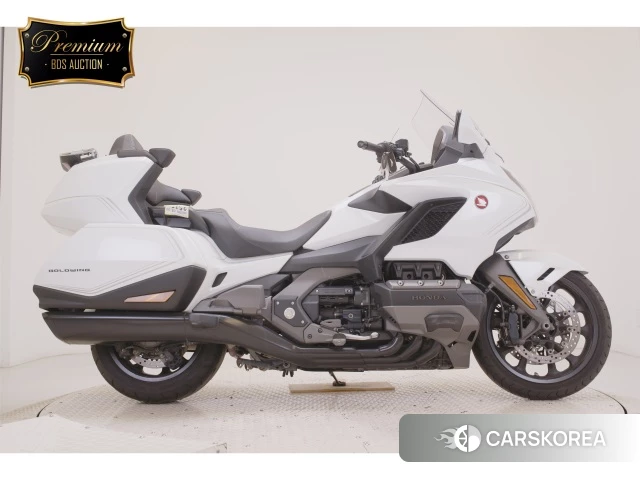 Проданный Honda GL1800 TOUR DCT 2020 из Японии