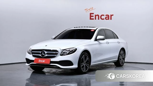 Mercedes-Benz E-Class W213 2020 Белый из Кореи