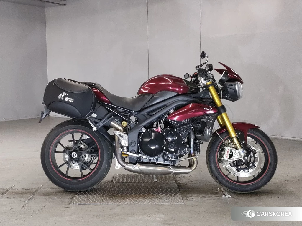 Проданный Triumph SPEED TRIPLE R 2014 из Японии, фото 2