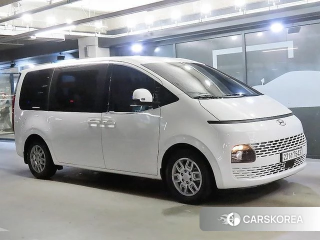 Hyundai Staria 2022 Белый из Кореи