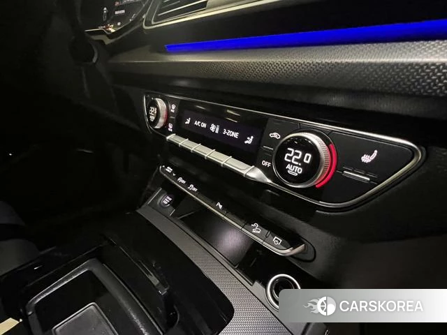 Audi Q5L 2025 Черный из Китая