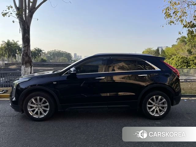 Cadillac XT4 2020 Черный из Китая