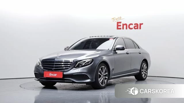 Mercedes-Benz E-Class W213 2018 Серый из Кореи