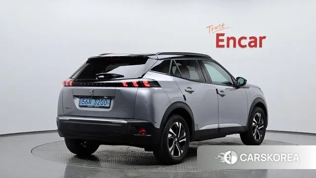 Peugeot e-2008 second generation 2021 Серебряный из Кореи