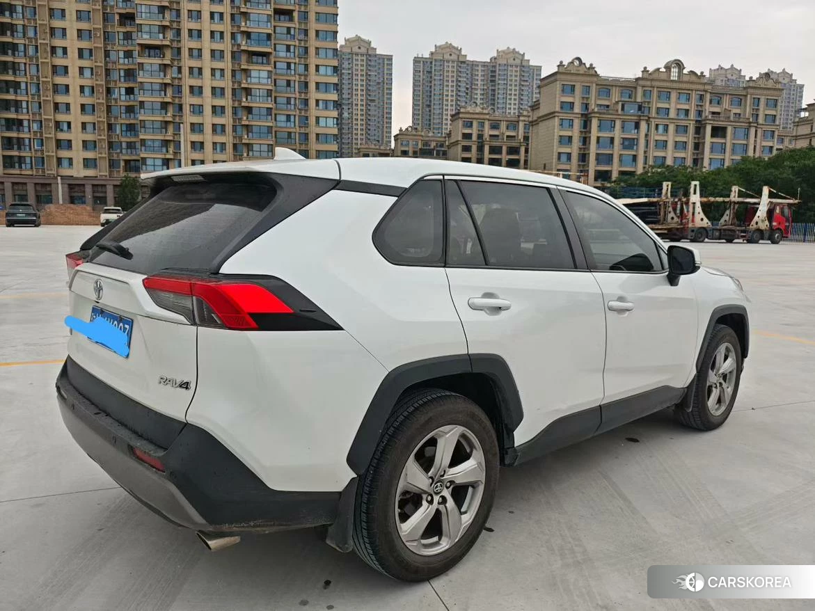 Toyota RAV4 Rongfang 2021 Белый из Китая