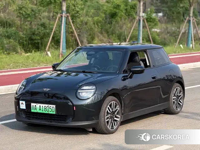 MINI Electric MINI COOPER 2025 Черный из Китая