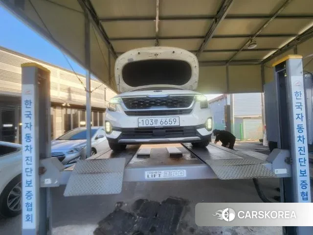 Kia Seltos 2019 Белый из Кореи