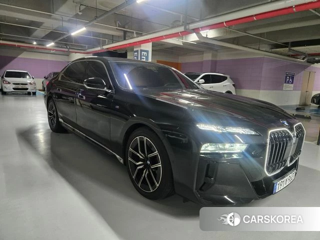 BMW 7 Series (G70) 2025 Черный из Кореи