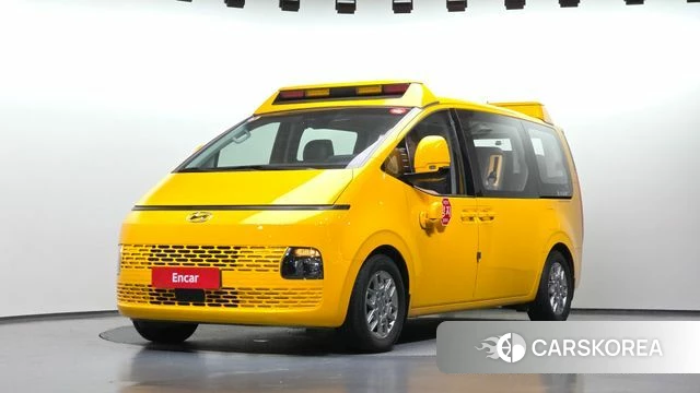 Hyundai Staria 2023 Желтый из Кореи