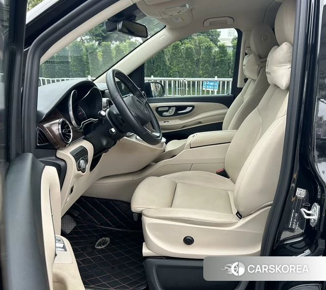 Mercedes-Benz V-class 2024 Черный из Китая