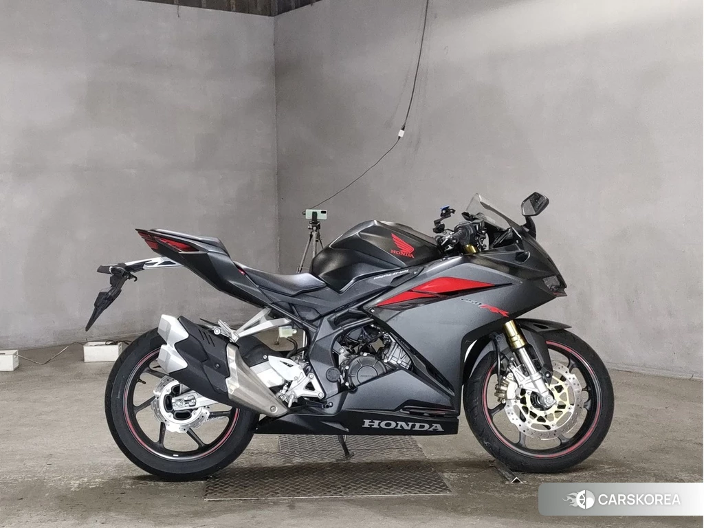Проданный Honda CBR250RR 2017 из Японии