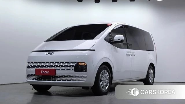 Hyundai Staria 2023 Белый из Кореи