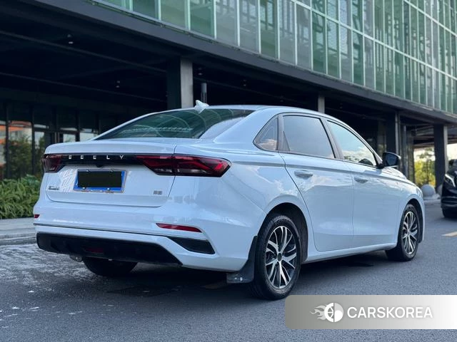 Geely Automobile Emgrand 2022 Белый из Китая