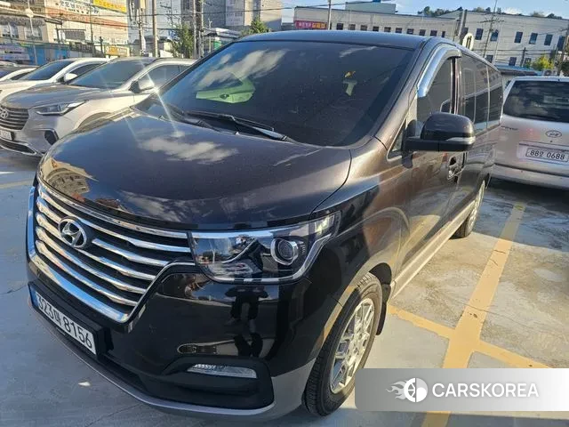 Hyundai The New Grand Starex 2018 Черный двухцветный из Кореи