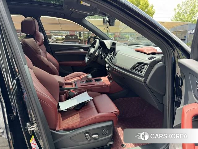 Audi Q5L 2024 Черный из Китая