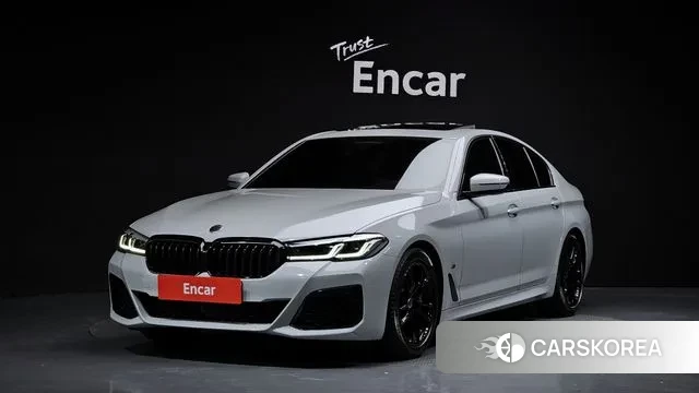 BMW 5 Series (G30) 2022 Серебристо-серый из Кореи