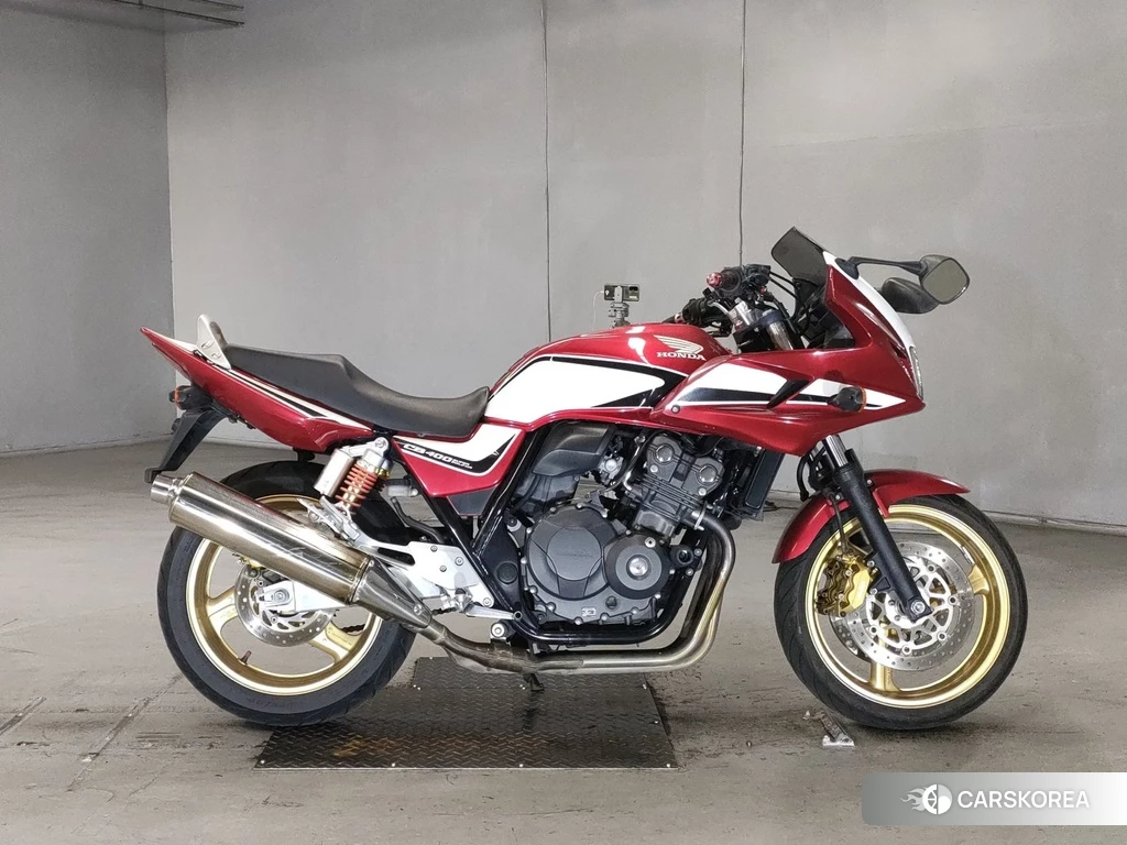 Проданный Honda CB400SF BOLDOR 2013 из Японии