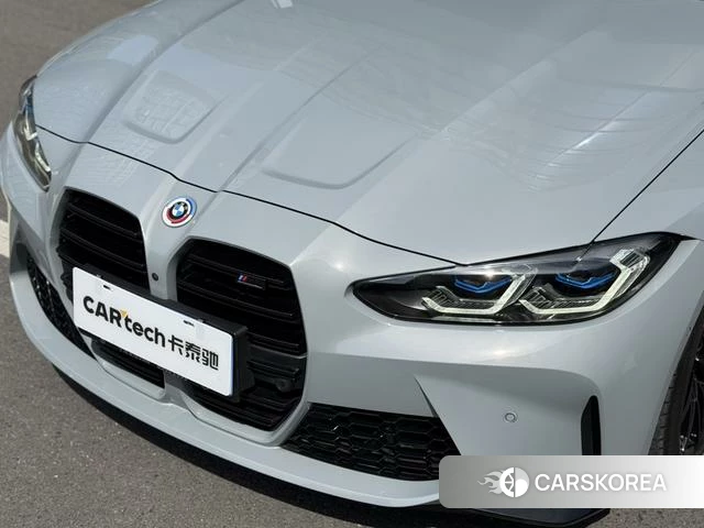 BMW M4 2023 Серебристо-серый из Китая
