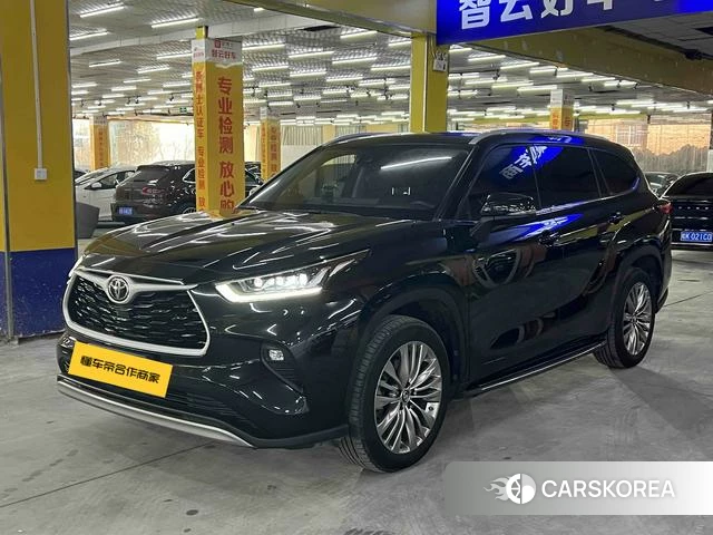 Toyota Highlander 2023 Черный из Китая