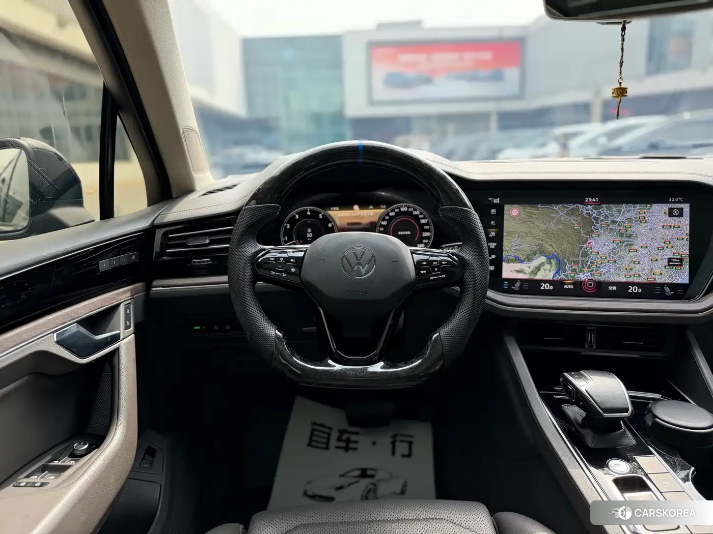 Volkswagen Touareg 2023 Черный из Китая