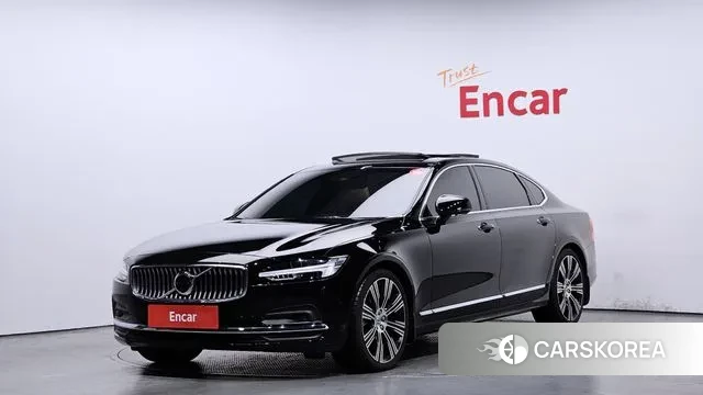 Volvo S90 2023 Черный из Кореи