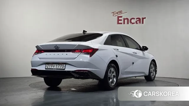 Hyundai Avante (CN7) 2022 Белый из Кореи