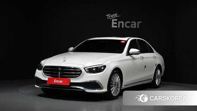 Mercedes-Benz E-Class W213 2022 Белый из Кореи