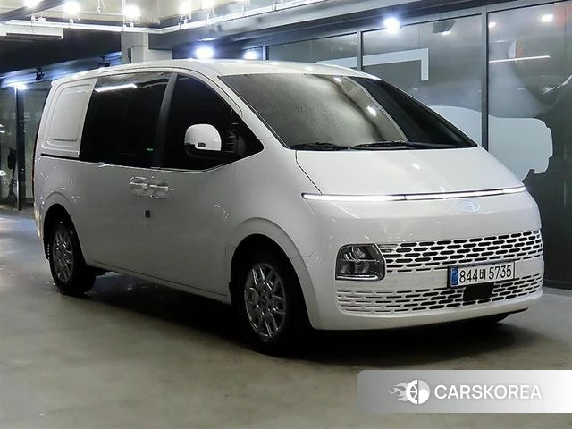Hyundai Staria 2024 Белый из Кореи