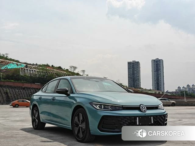 Volkswagen Passat 2026 Зеленый из Китая