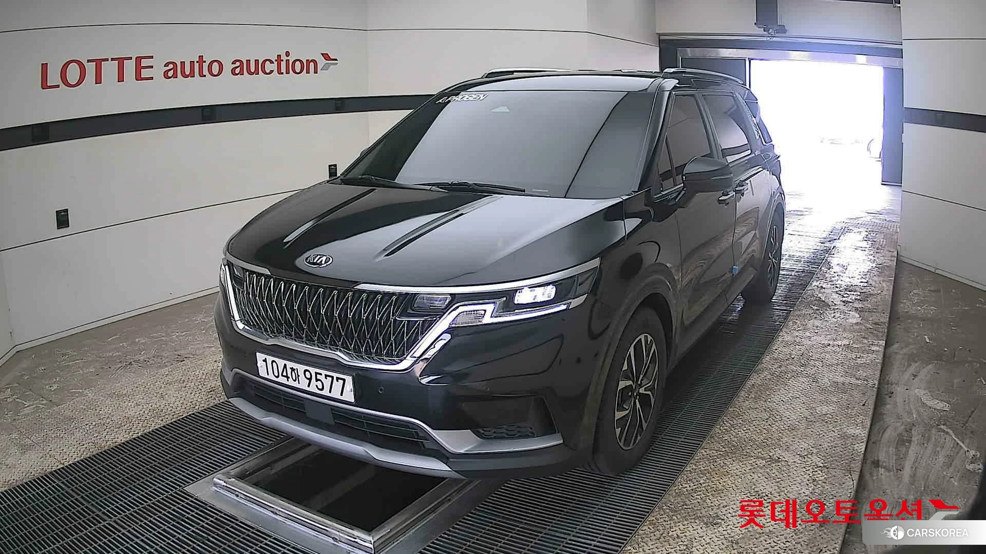 Kia Carnival 2021 Aurora Black Pearl из Кореи