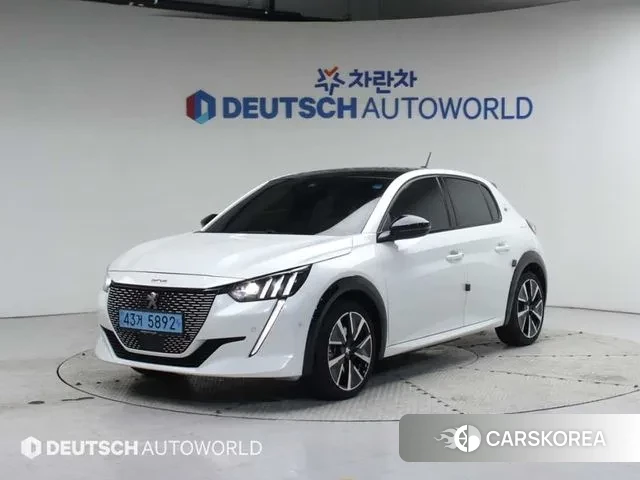 Peugeot e-208 second Generation 2022 Белый из Кореи
