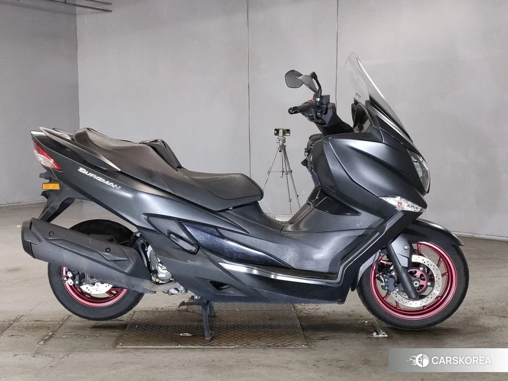 Проданный Suzuki BURGMAN 400 2017 из Японии, фото 2