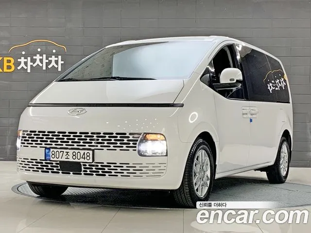 Hyundai Staria 2023 Белый из Кореи