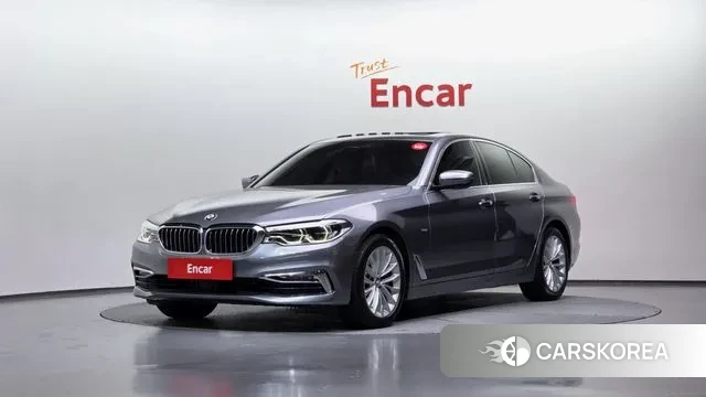 BMW 5 Series (G30) 2018 Светло-серебряный цвет из Кореи