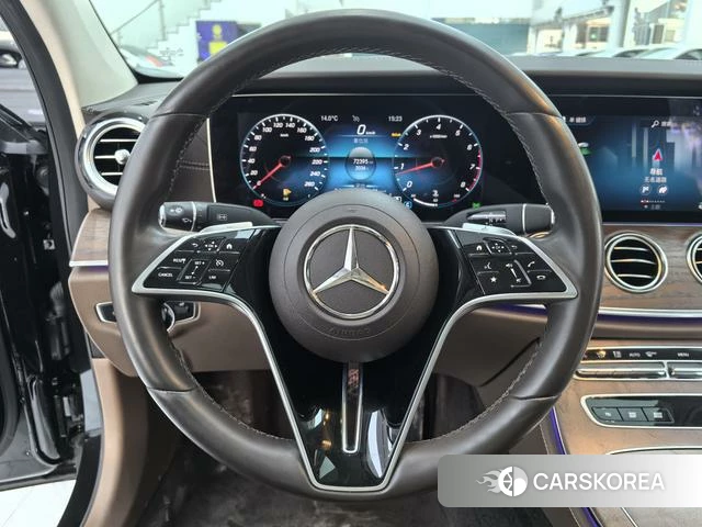 Mercedes-Benz E-class 2022 Черный из Китая
