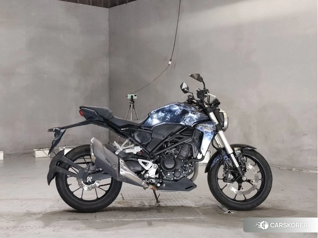 Проданный Honda CB250R 2018 из Японии, фото 2