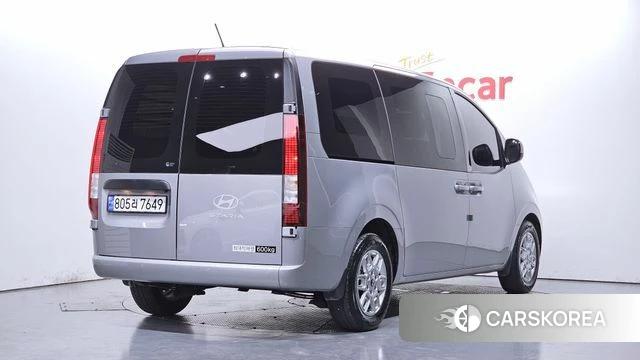 Hyundai Staria 2024 Серебряный из Кореи