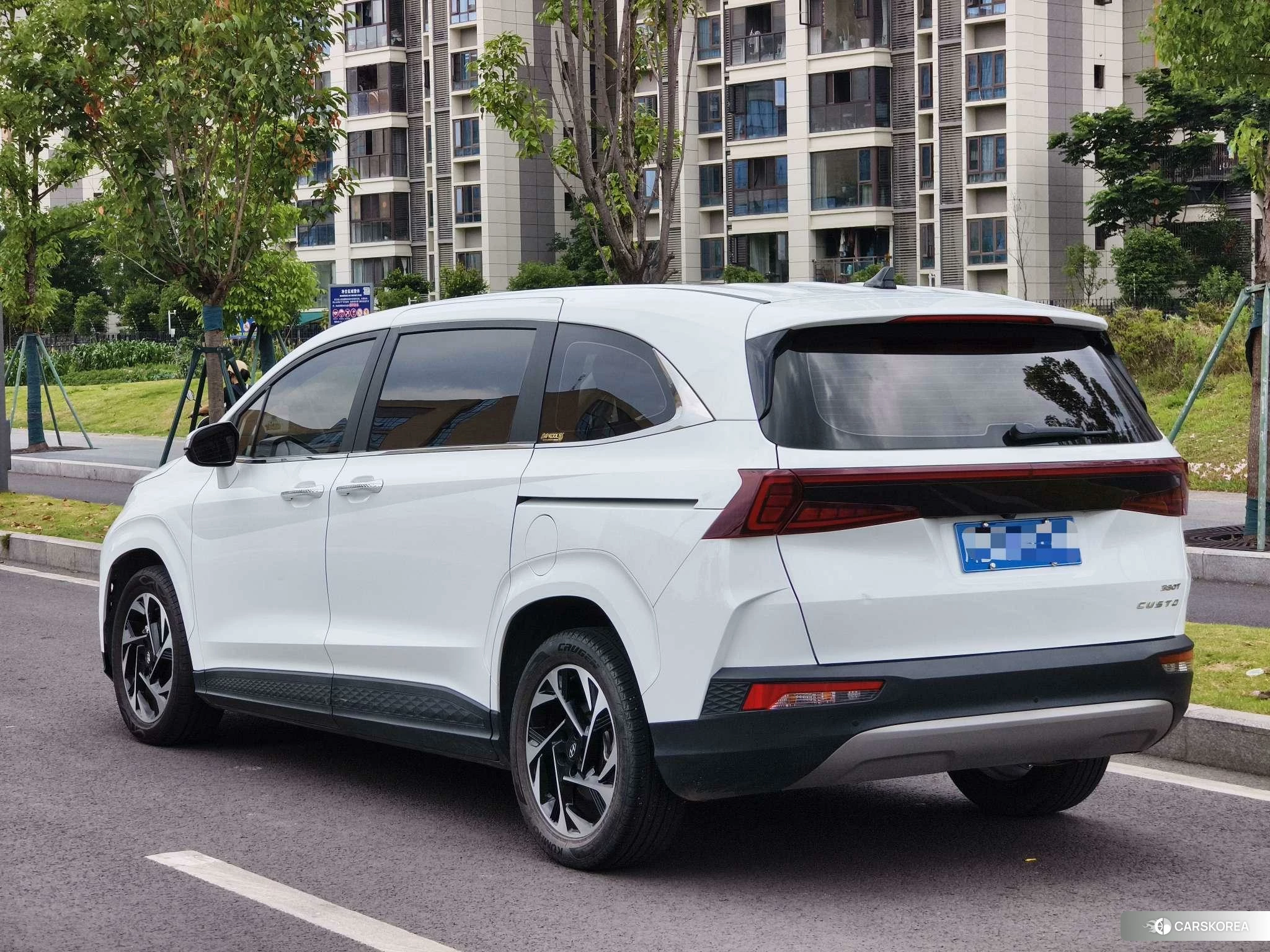 Hyundai Kustu 2021 Белый из Китая